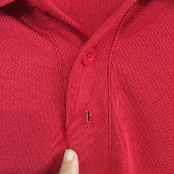 Men’s collared red Under Armour button shirt. XL - Picture 7 of 8